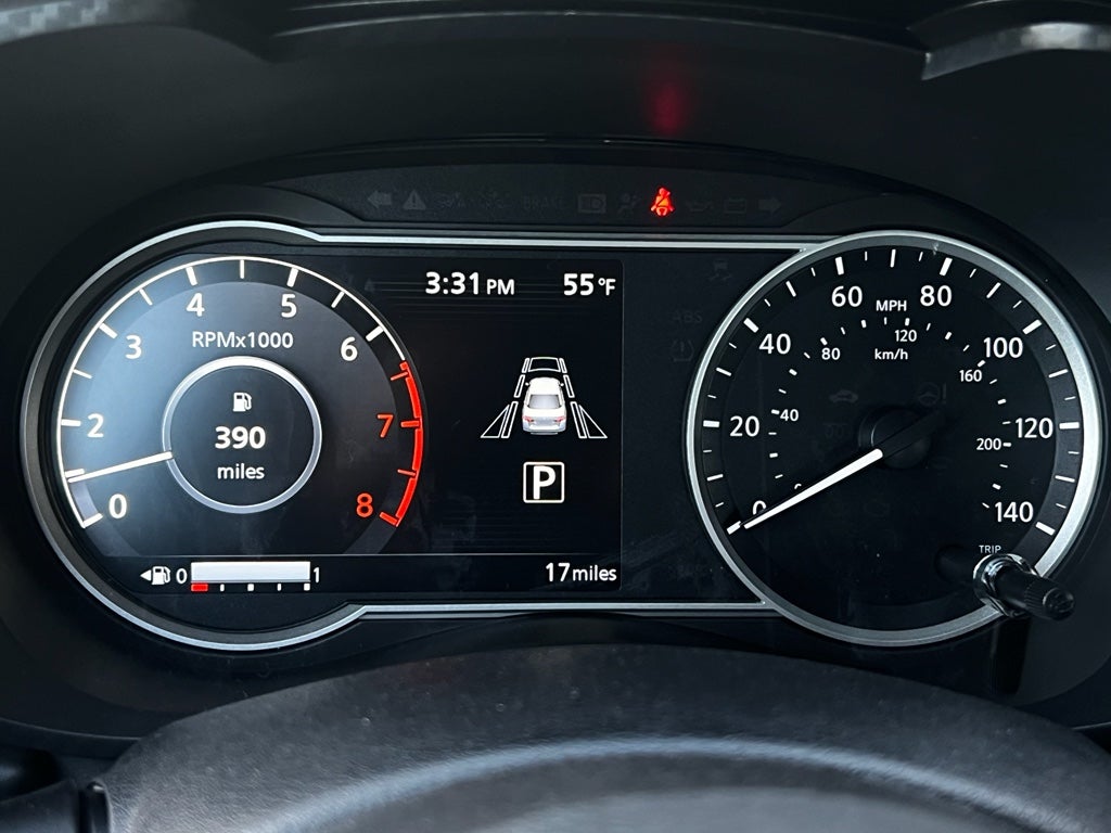 2025 Nissan Versa SR