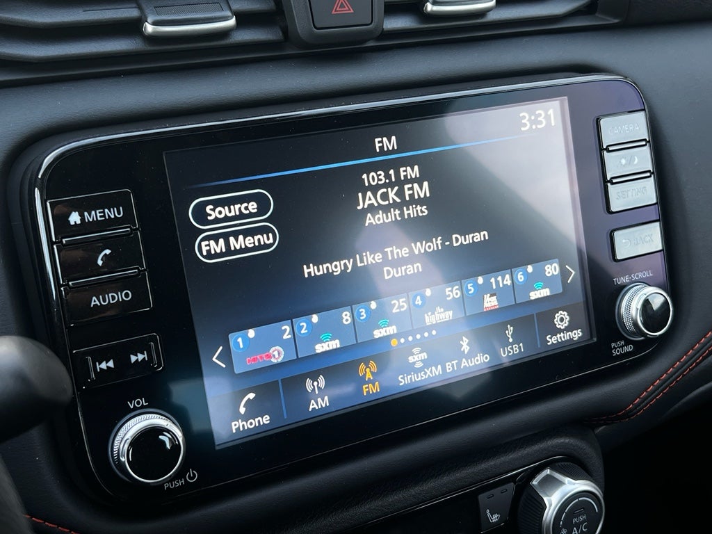 2025 Nissan Versa SR