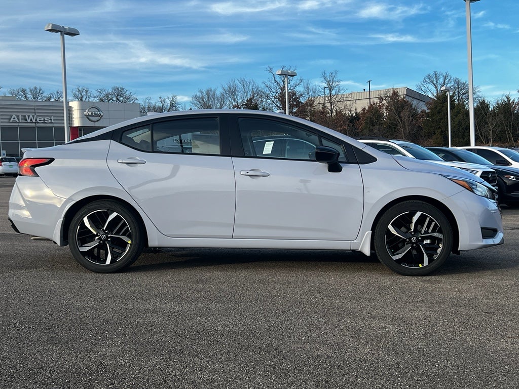 2025 Nissan Versa SR