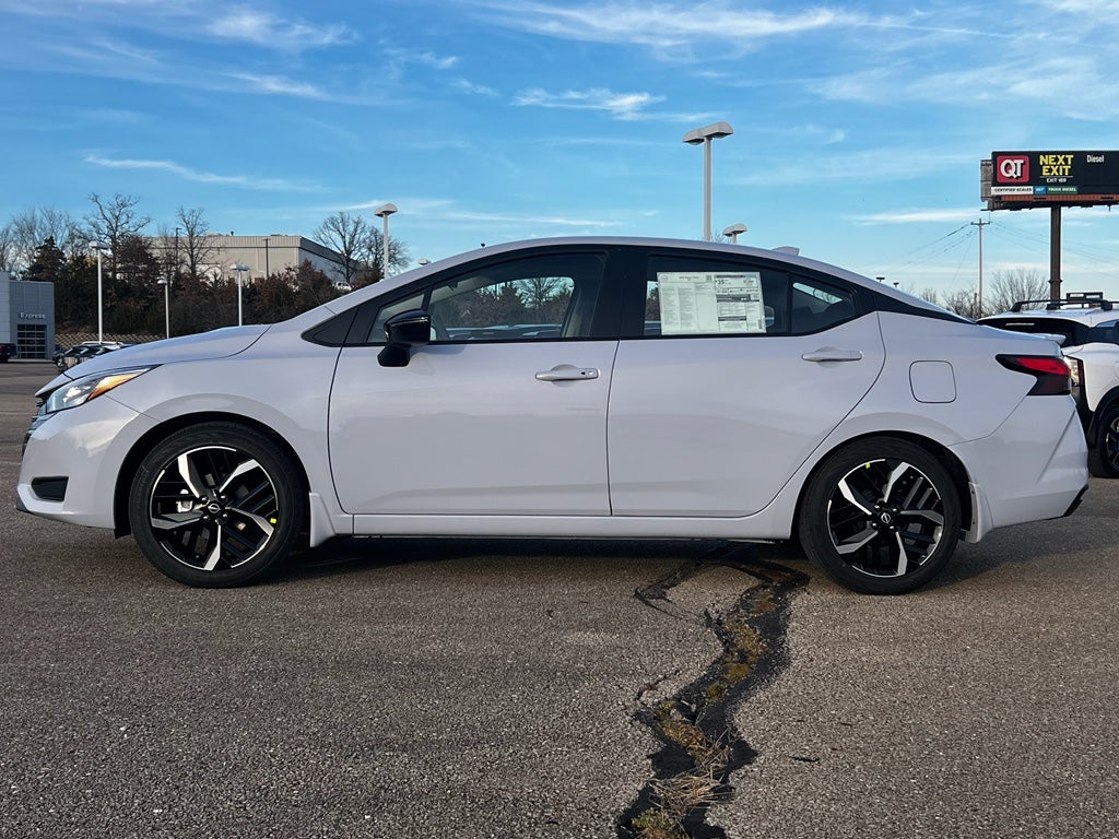 2025 Nissan Versa SR