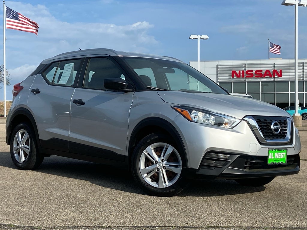 2019 Nissan Kicks S