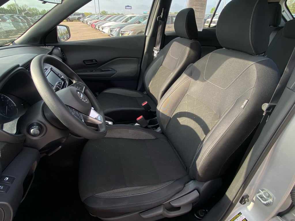 2019 Nissan Kicks S