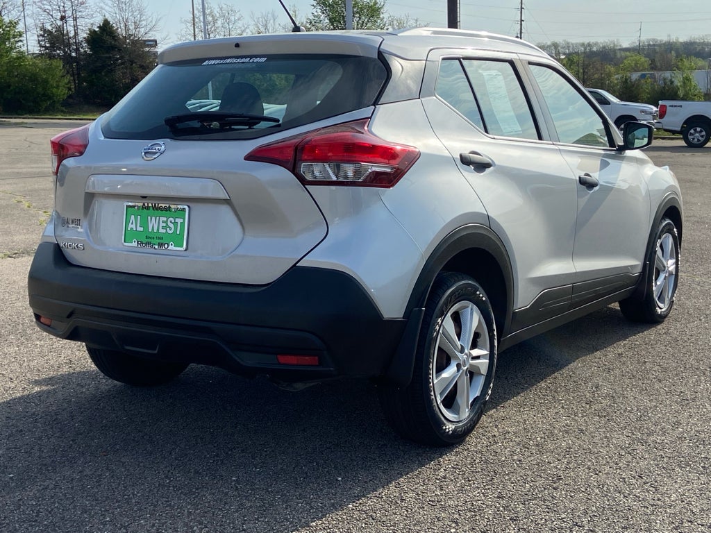 2019 Nissan Kicks S