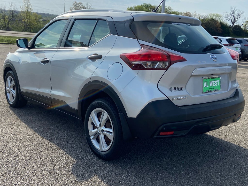 2019 Nissan Kicks S