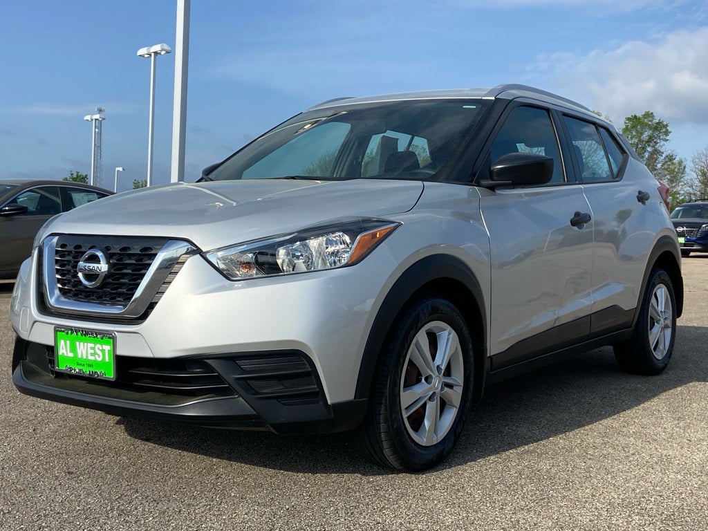 2019 Nissan Kicks S