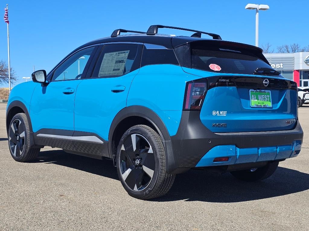 2025 Nissan Kicks SR