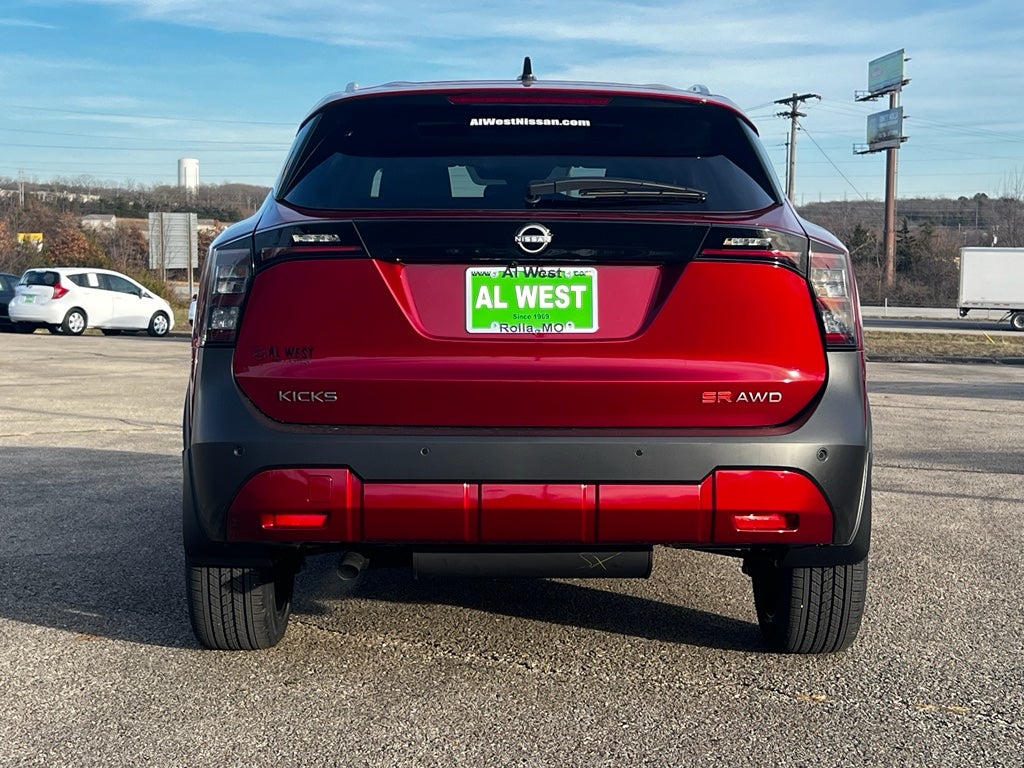 2026 Nissan Kicks SR