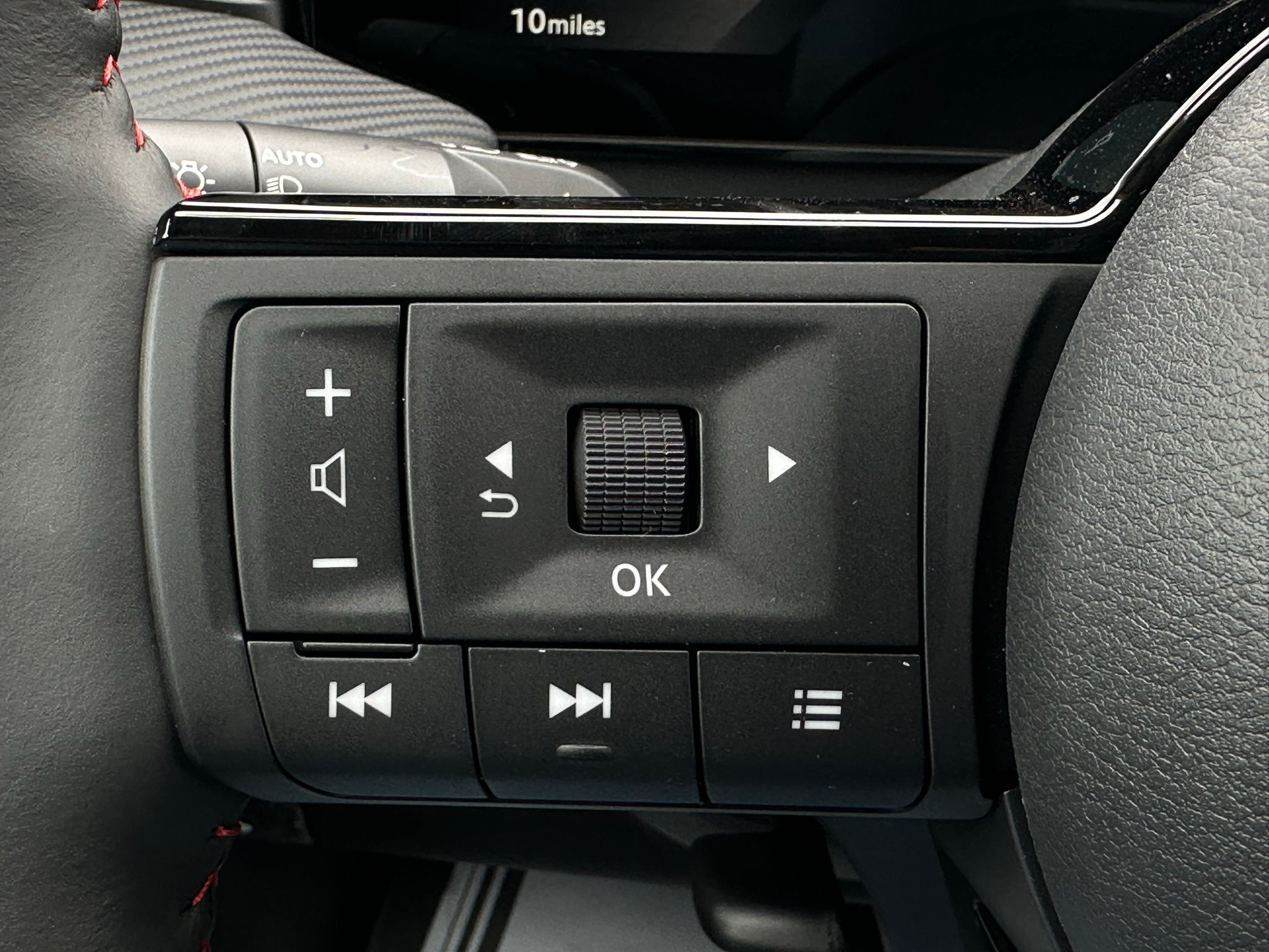2027 Nissan Kicks SR