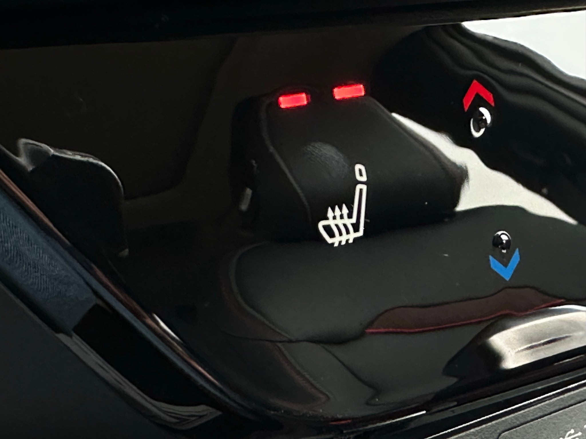 2027 Nissan Kicks SR