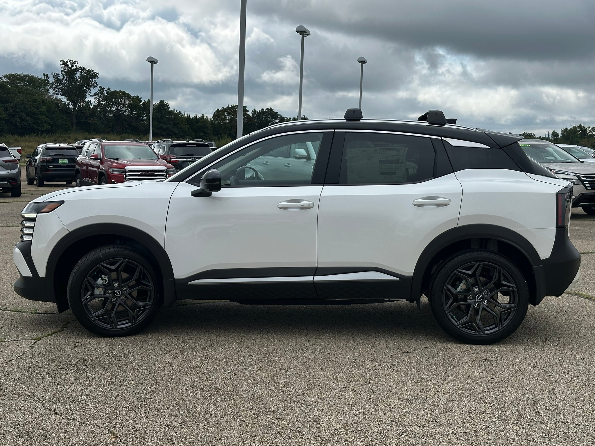 2027 Nissan Kicks SR