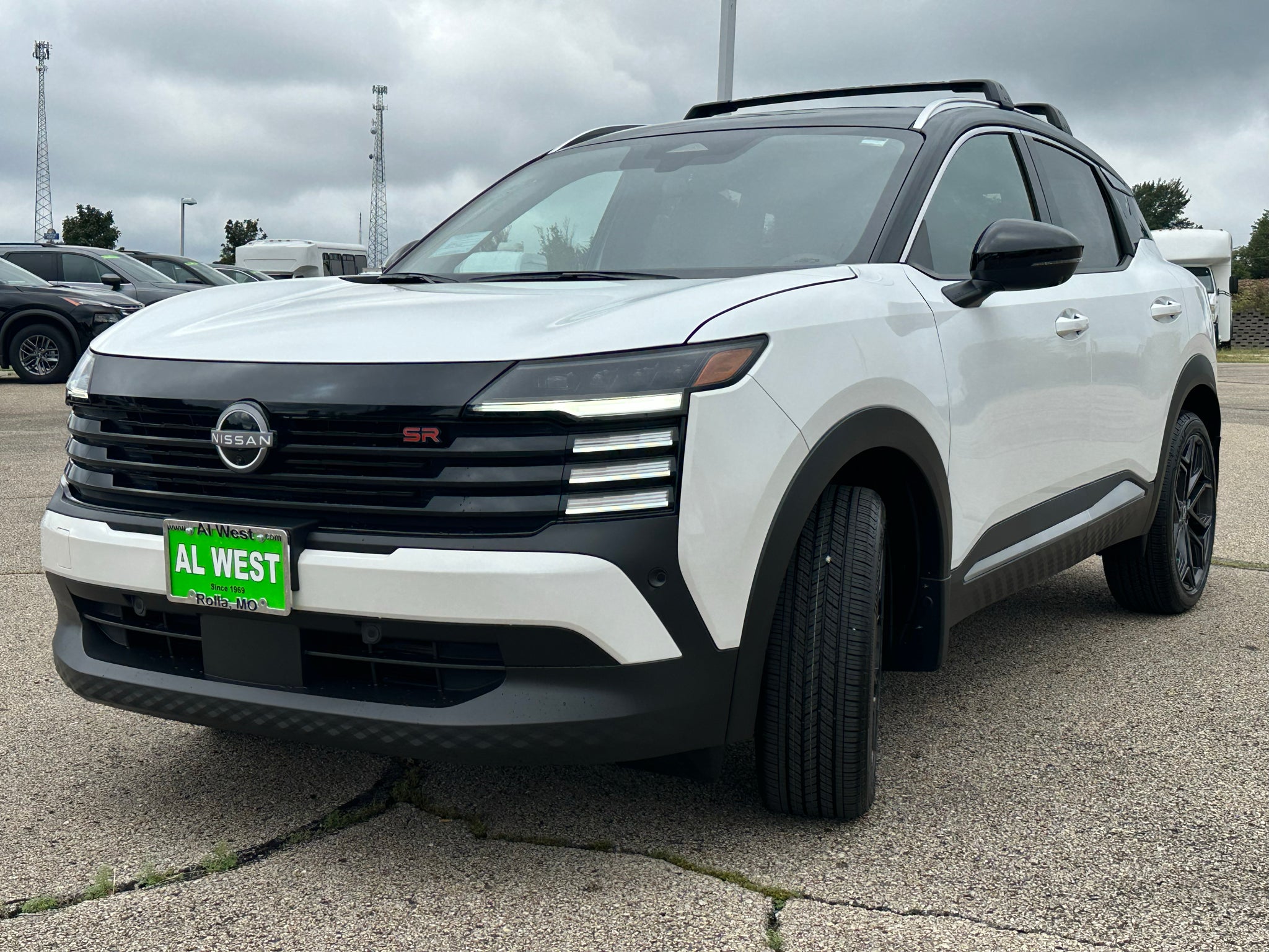 2027 Nissan Kicks SR