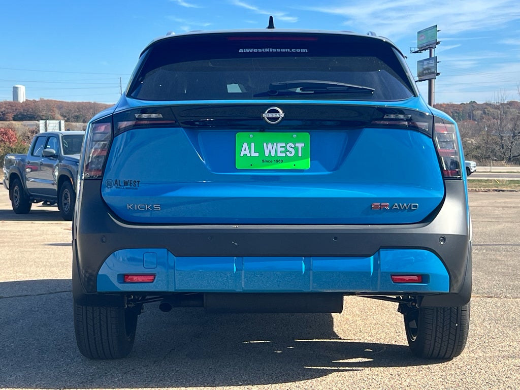 2026 Nissan Kicks SR