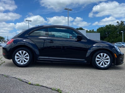 2016 Volkswagen Beetle 1.8T Wolfsburg Edition