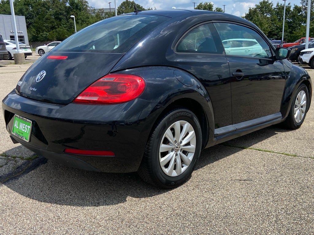 2016 Volkswagen Beetle 1.8T Wolfsburg Edition