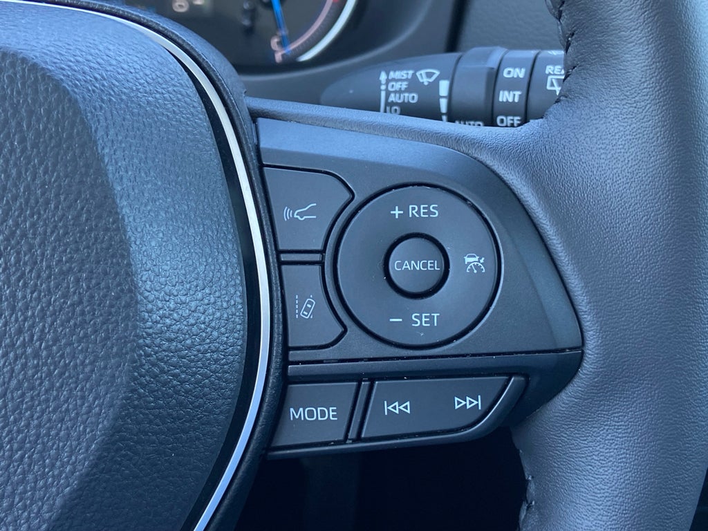 2025 Toyota RAV4 Hybrid Hybrid XLE
