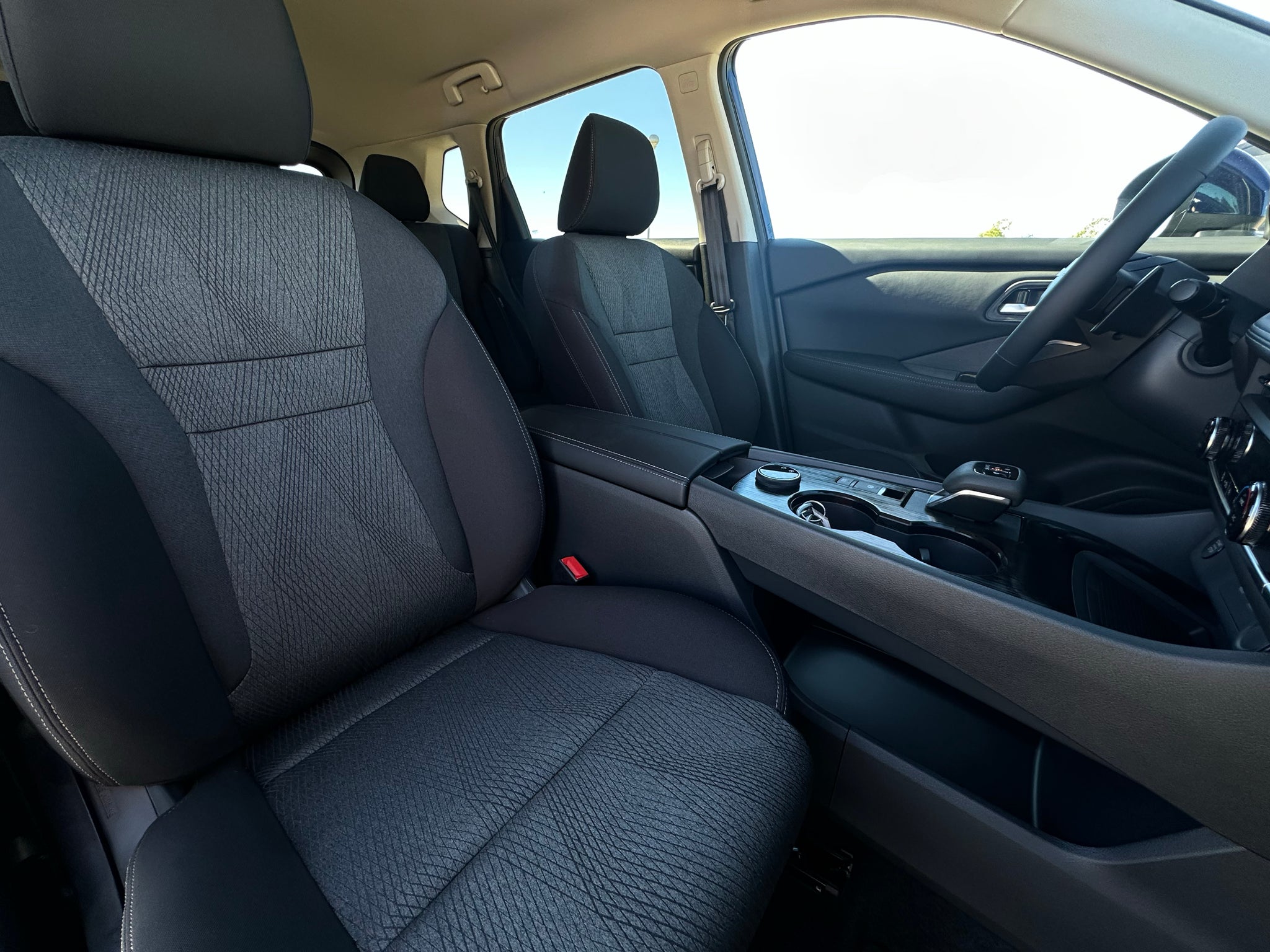 2027 Nissan Rogue SV