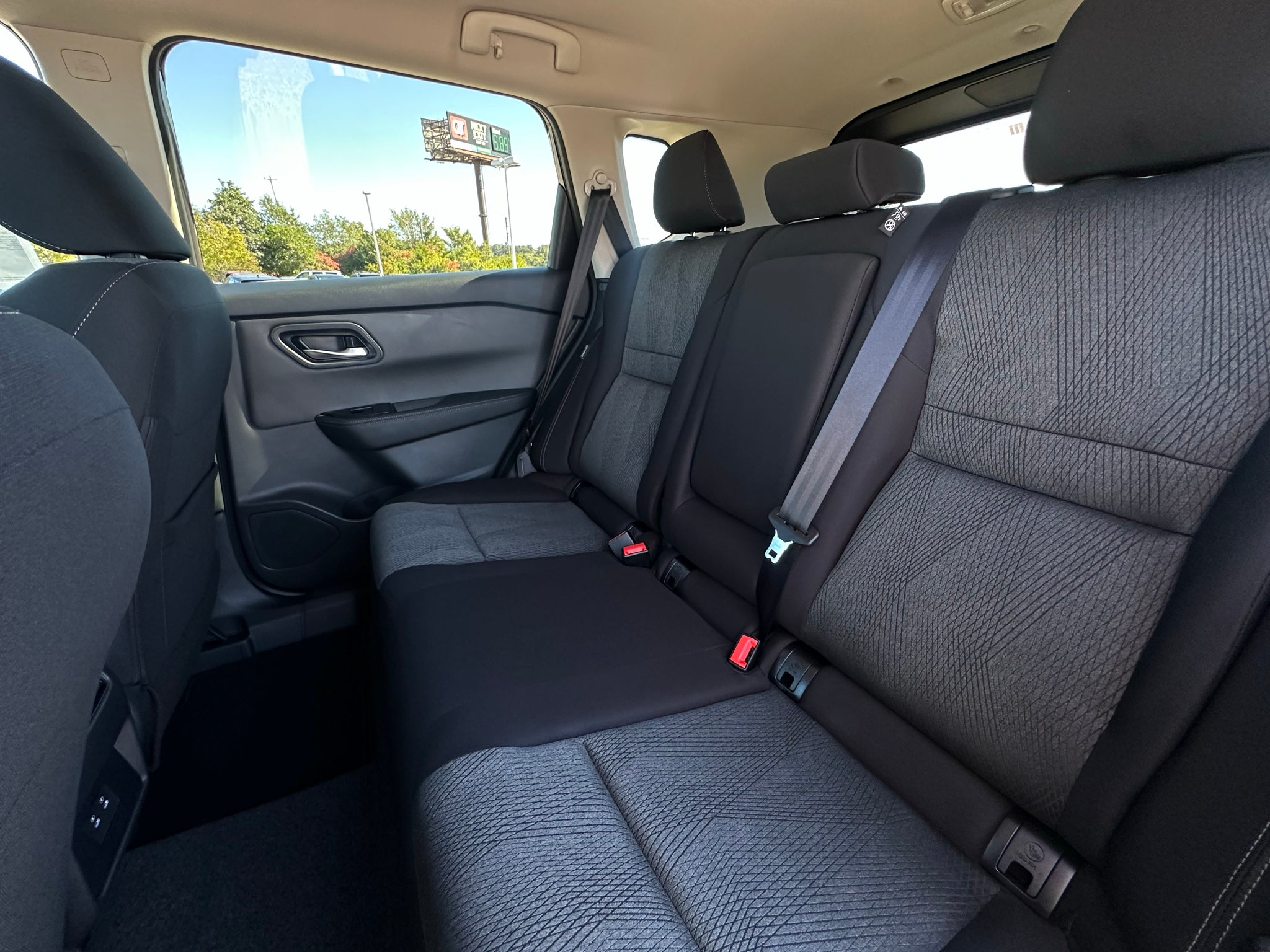 2027 Nissan Rogue SV