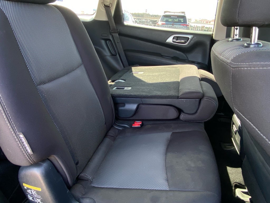 2020 Nissan Pathfinder S