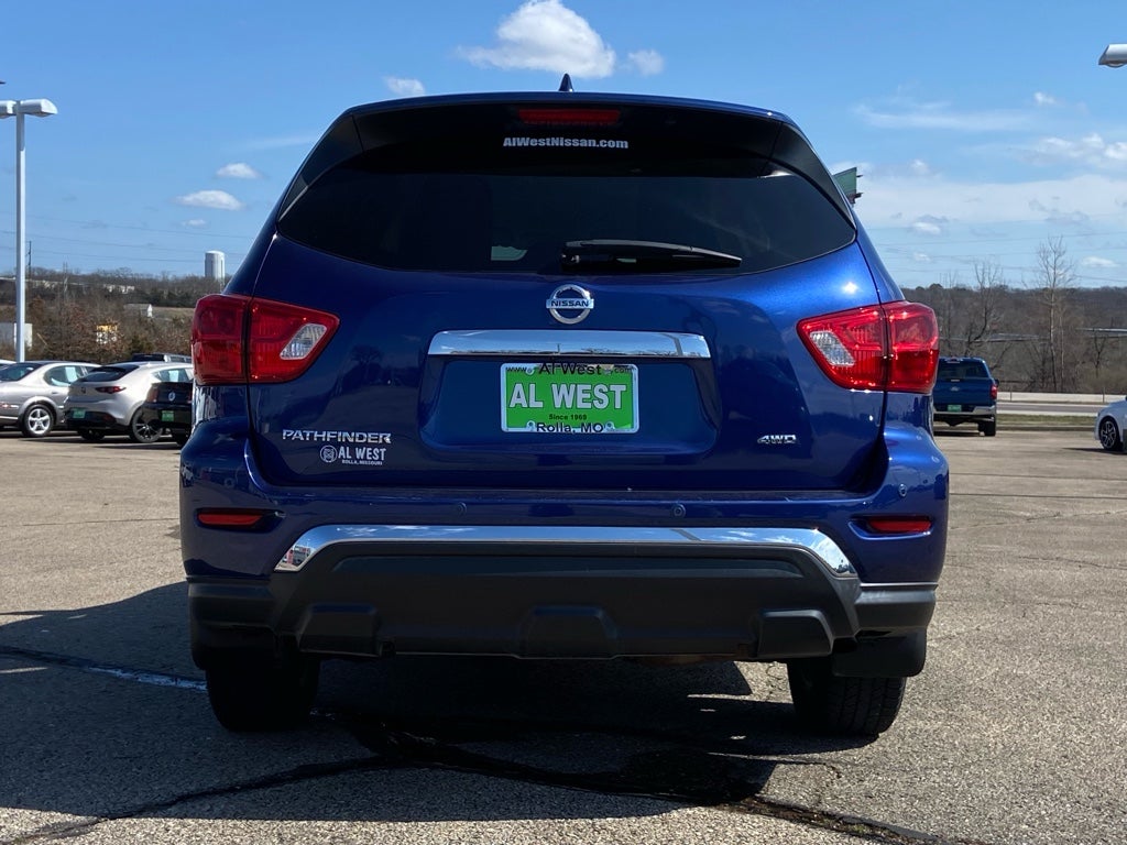 2020 Nissan Pathfinder S
