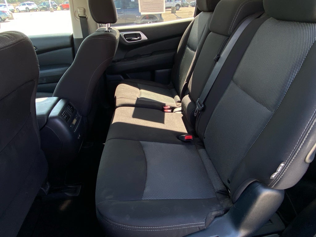 2020 Nissan Pathfinder S