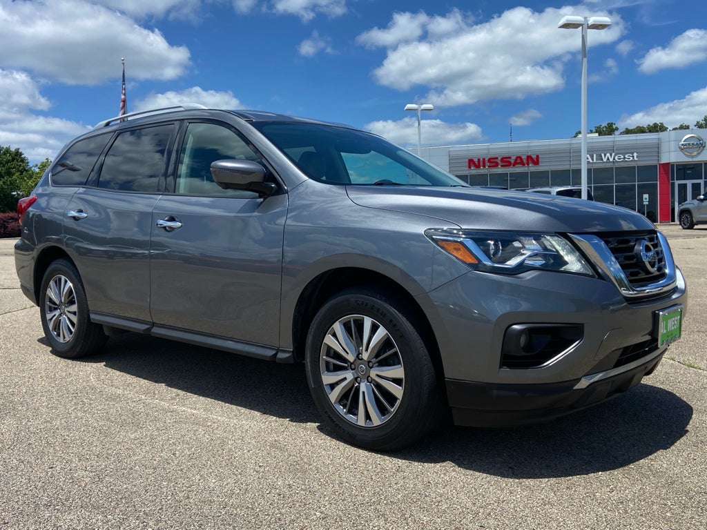 2020 Nissan Pathfinder SL