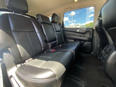 2020 Nissan Pathfinder SL
