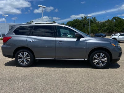 2020 Nissan Pathfinder SL