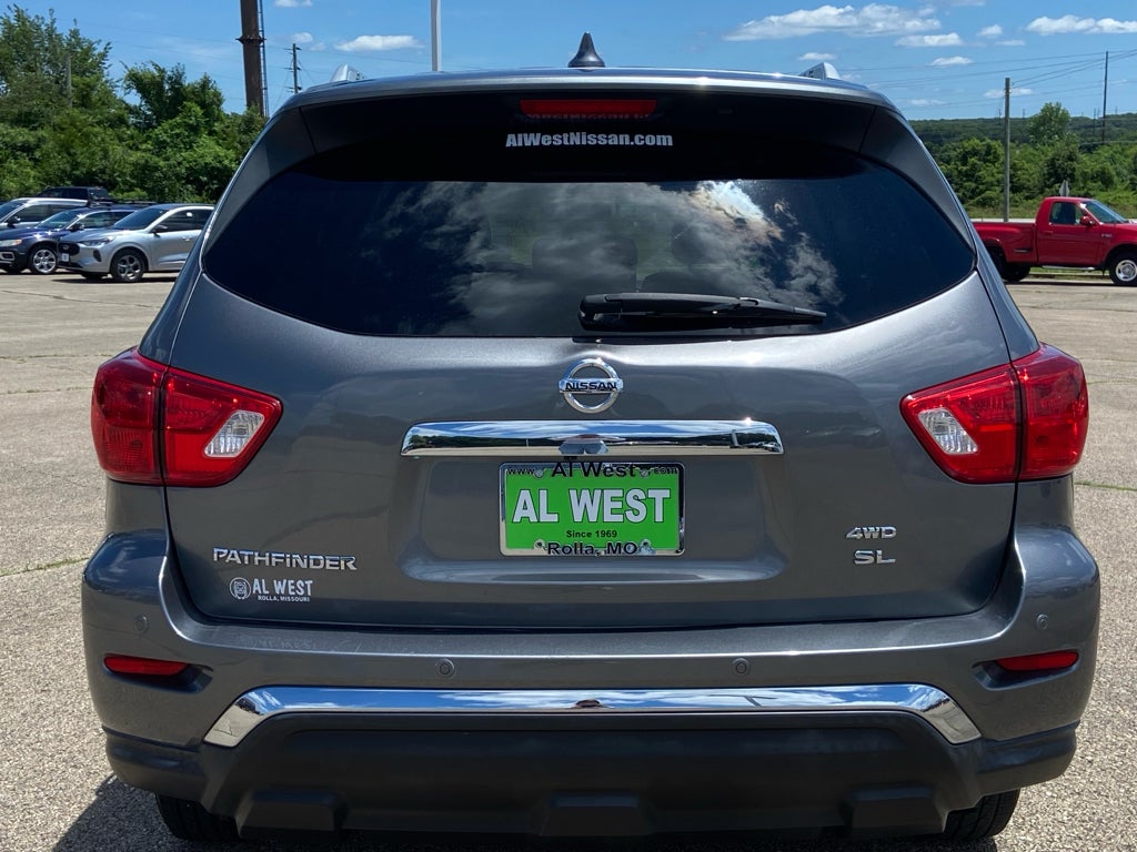 2020 Nissan Pathfinder SL