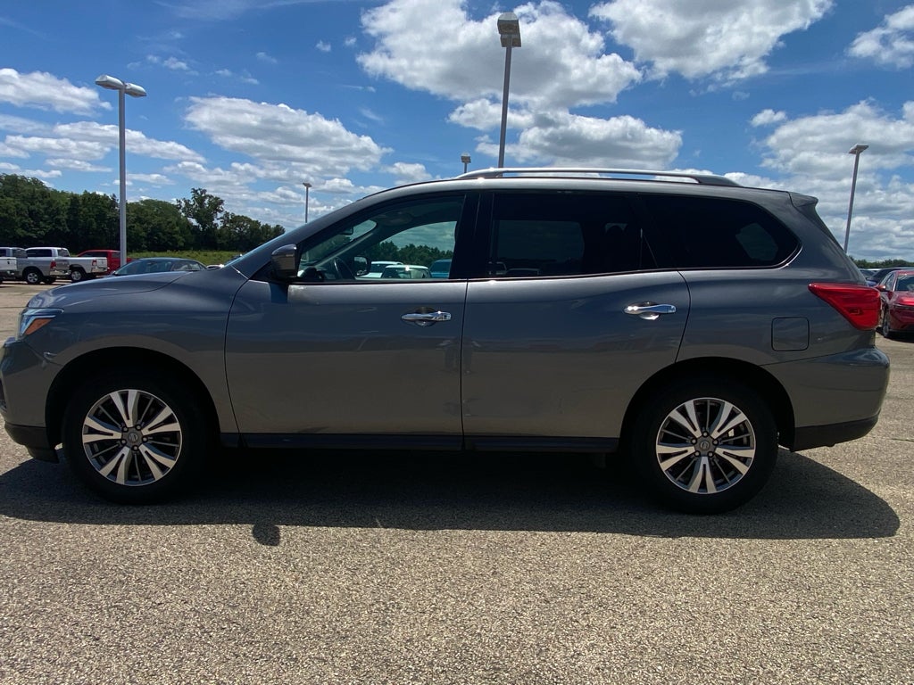 2020 Nissan Pathfinder SL