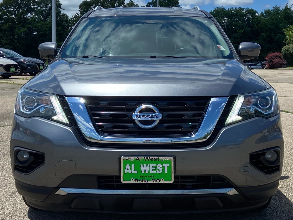 2020 Nissan Pathfinder SL