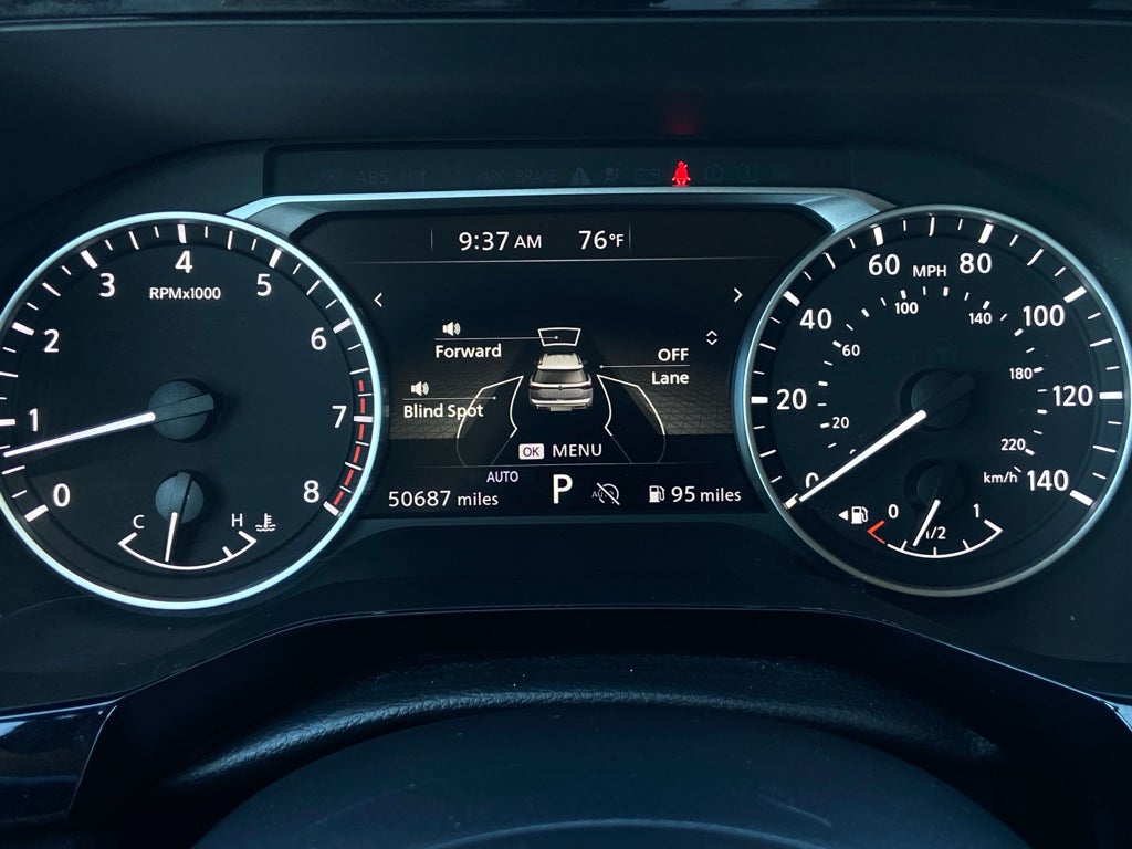 2025 Nissan Pathfinder SV
