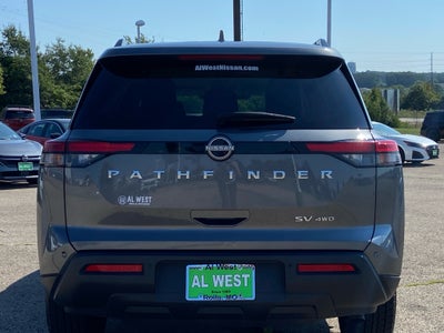 2024 Nissan Pathfinder SV