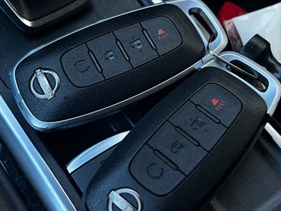 2024 Nissan Pathfinder SV