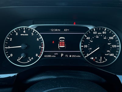 2024 Nissan Pathfinder SV