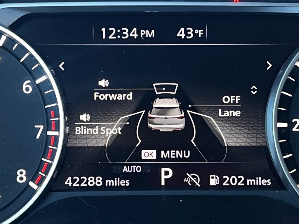 2024 Nissan Pathfinder SV