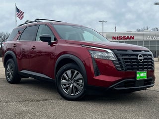 2026 Nissan Pathfinder SV