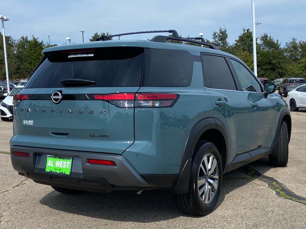 2026 Nissan Pathfinder SL