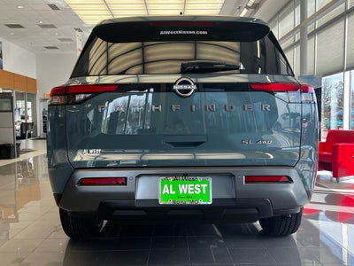 2026 Nissan Pathfinder SL