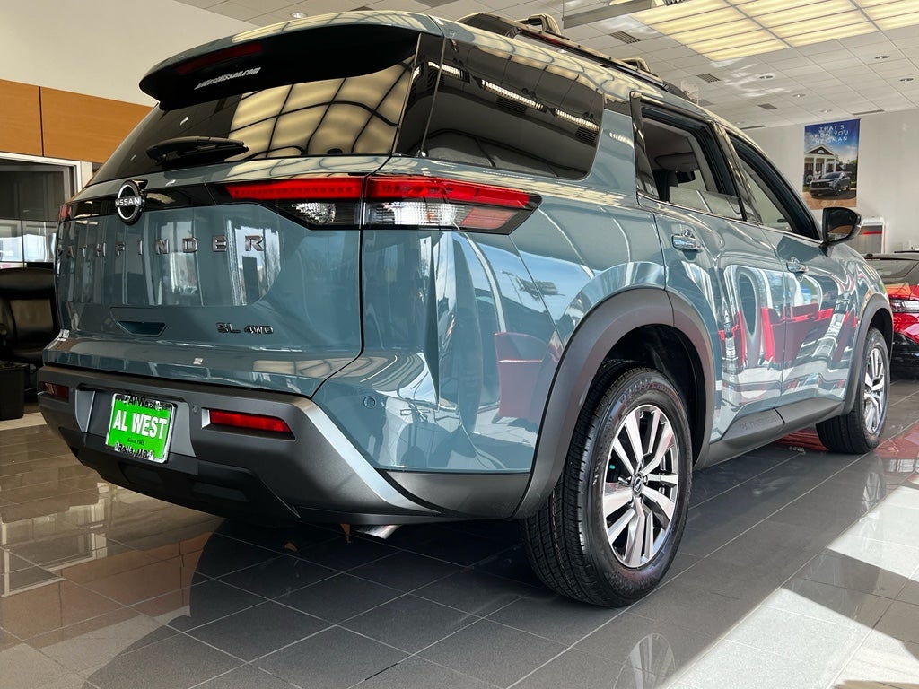 2026 Nissan Pathfinder SL