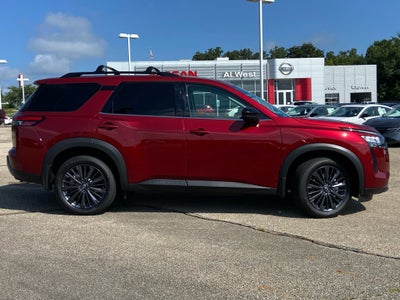 2026 Nissan Pathfinder SL