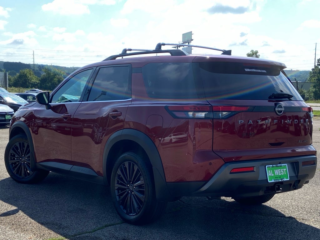 2026 Nissan Pathfinder SL