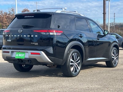 2023 Nissan Pathfinder Platinum
