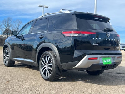 2023 Nissan Pathfinder Platinum