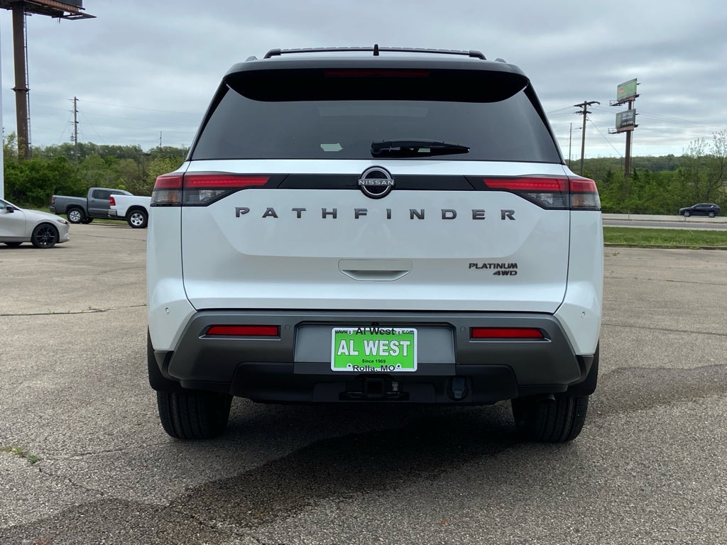 2026 Nissan Pathfinder Platinum