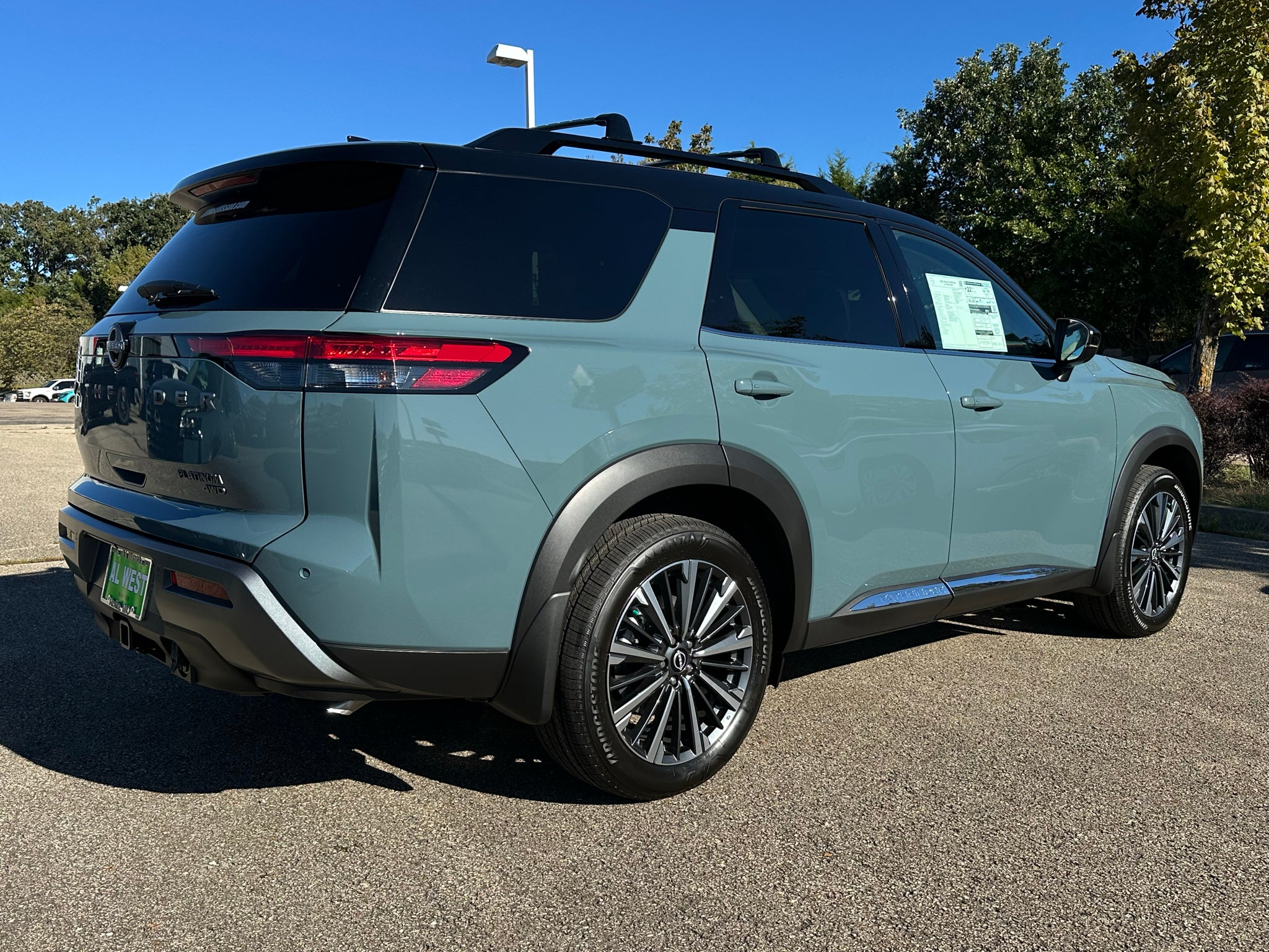 2026 Nissan Pathfinder Platinum