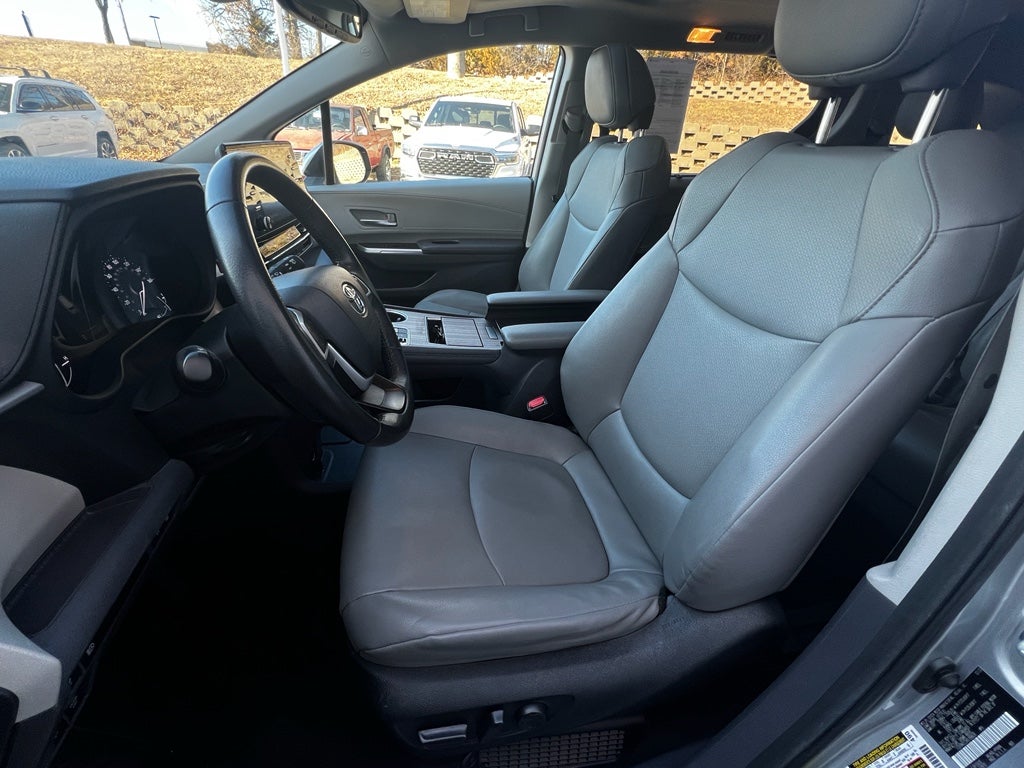 2024 Toyota Sienna XLE