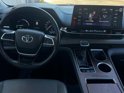2024 Toyota Sienna XLE