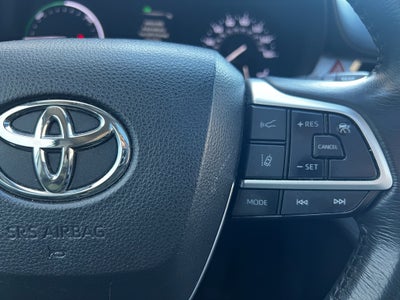 2024 Toyota Sienna XLE
