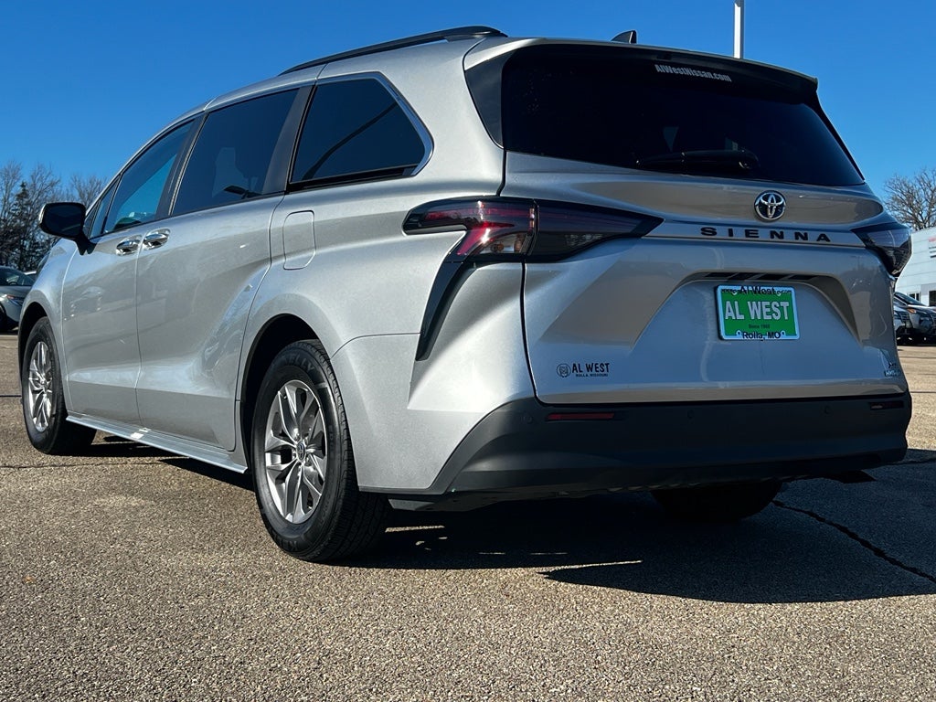 2024 Toyota Sienna XLE