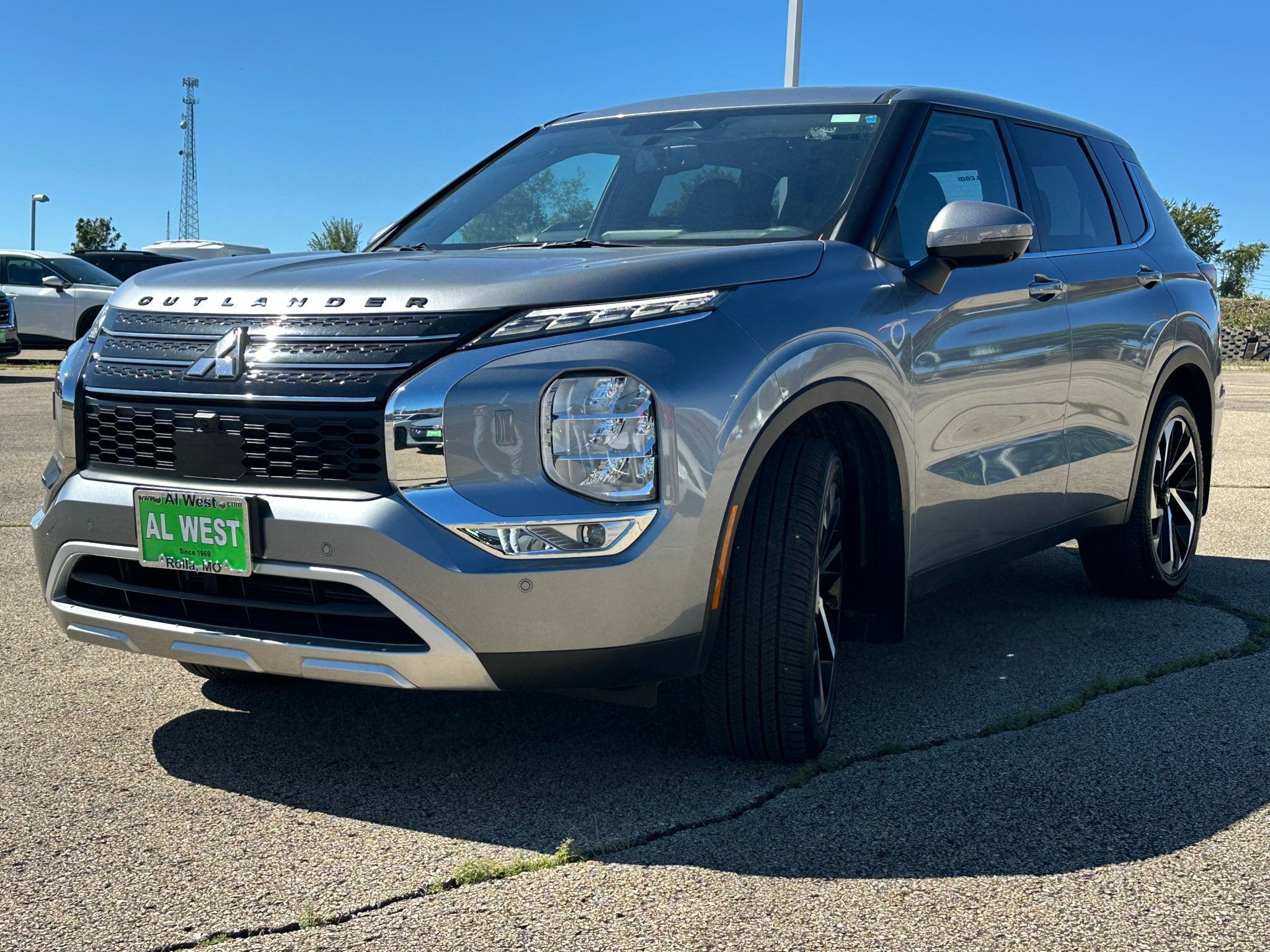2024 Mitsubishi Outlander SE